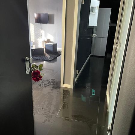 בוקרשט Black Apartament Nr1 מראה חיצוני תמונה