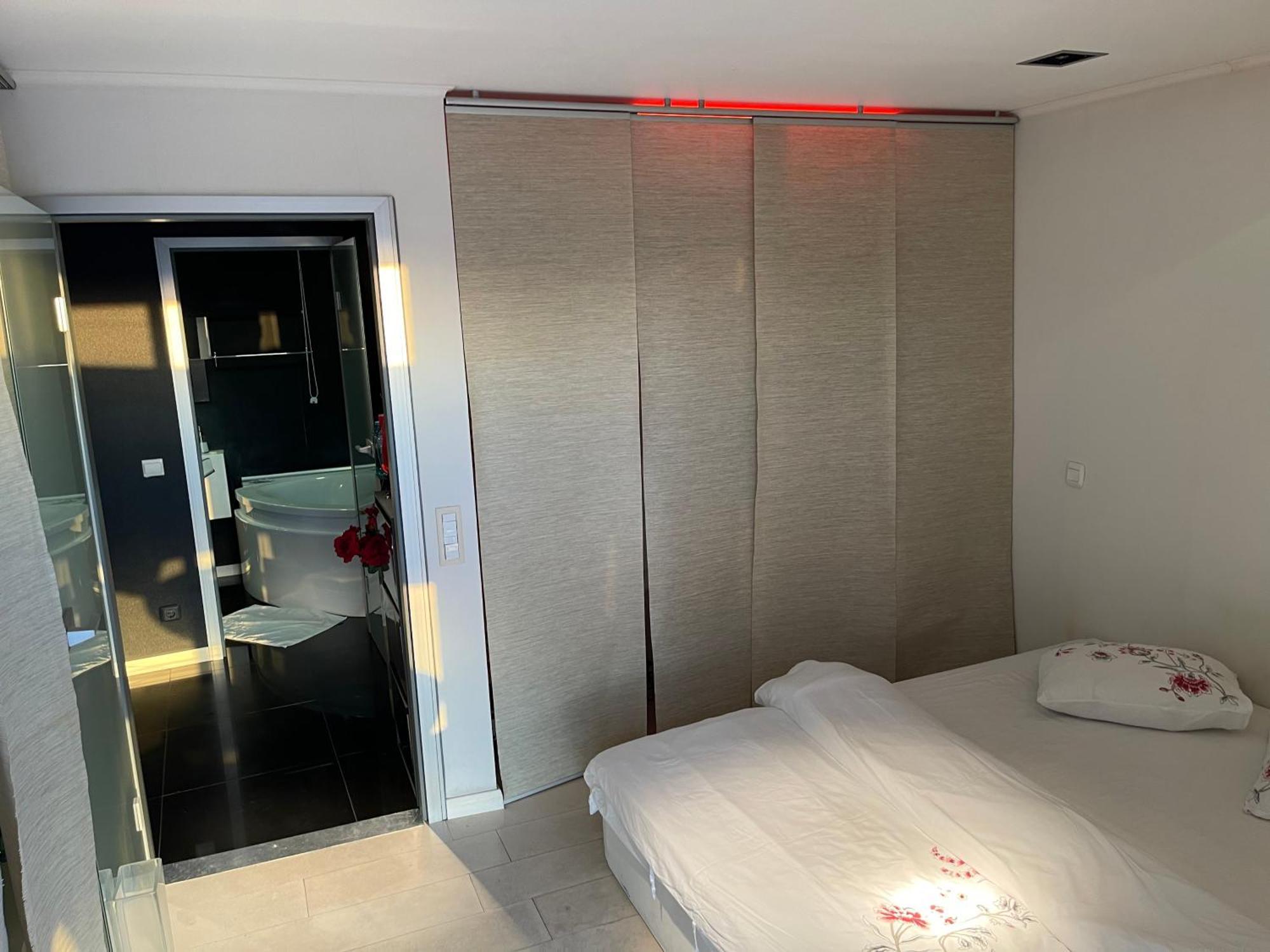 בוקרשט Black Apartament Nr1 מראה חיצוני תמונה