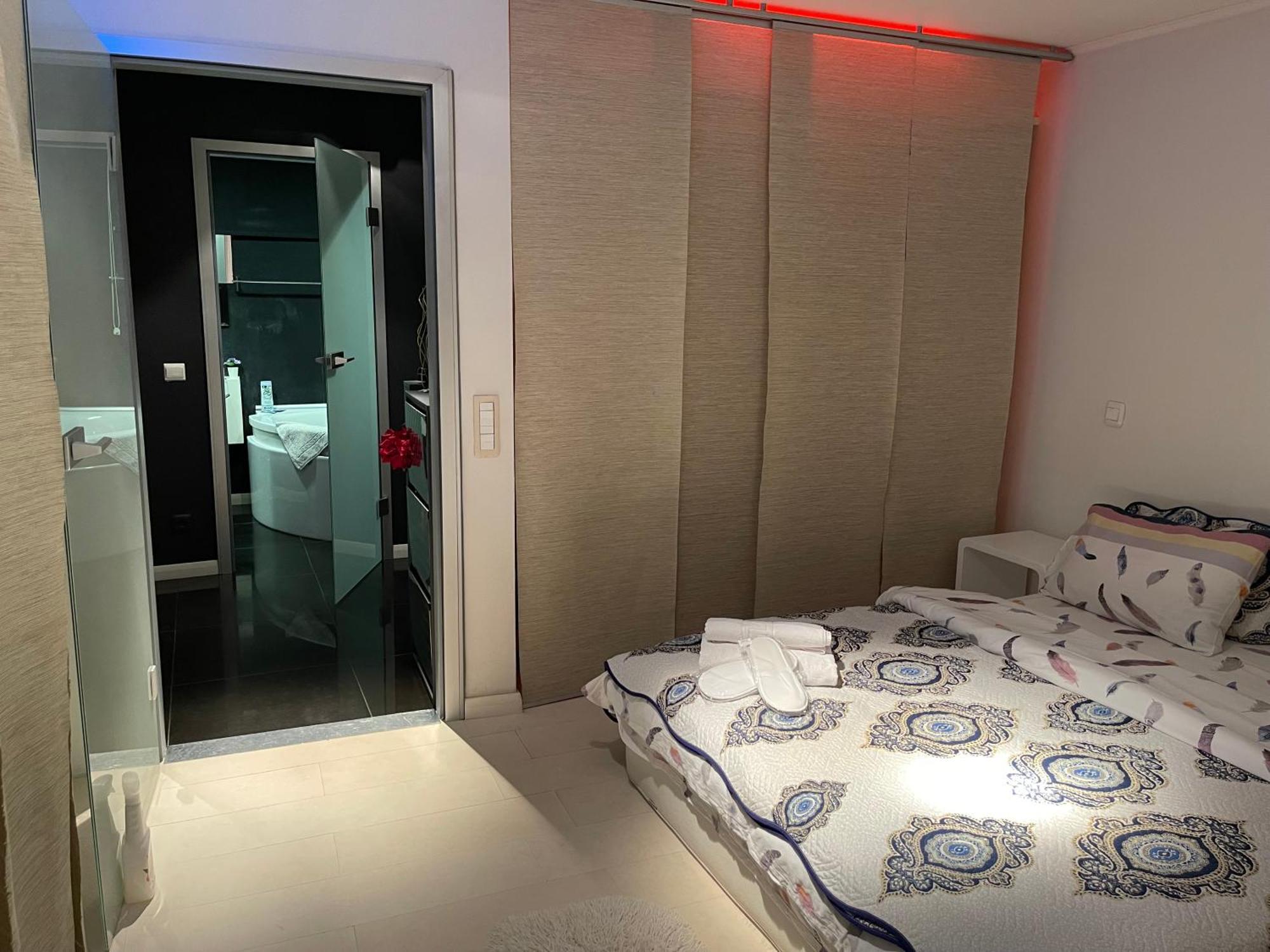 בוקרשט Black Apartament Nr1 מראה חיצוני תמונה