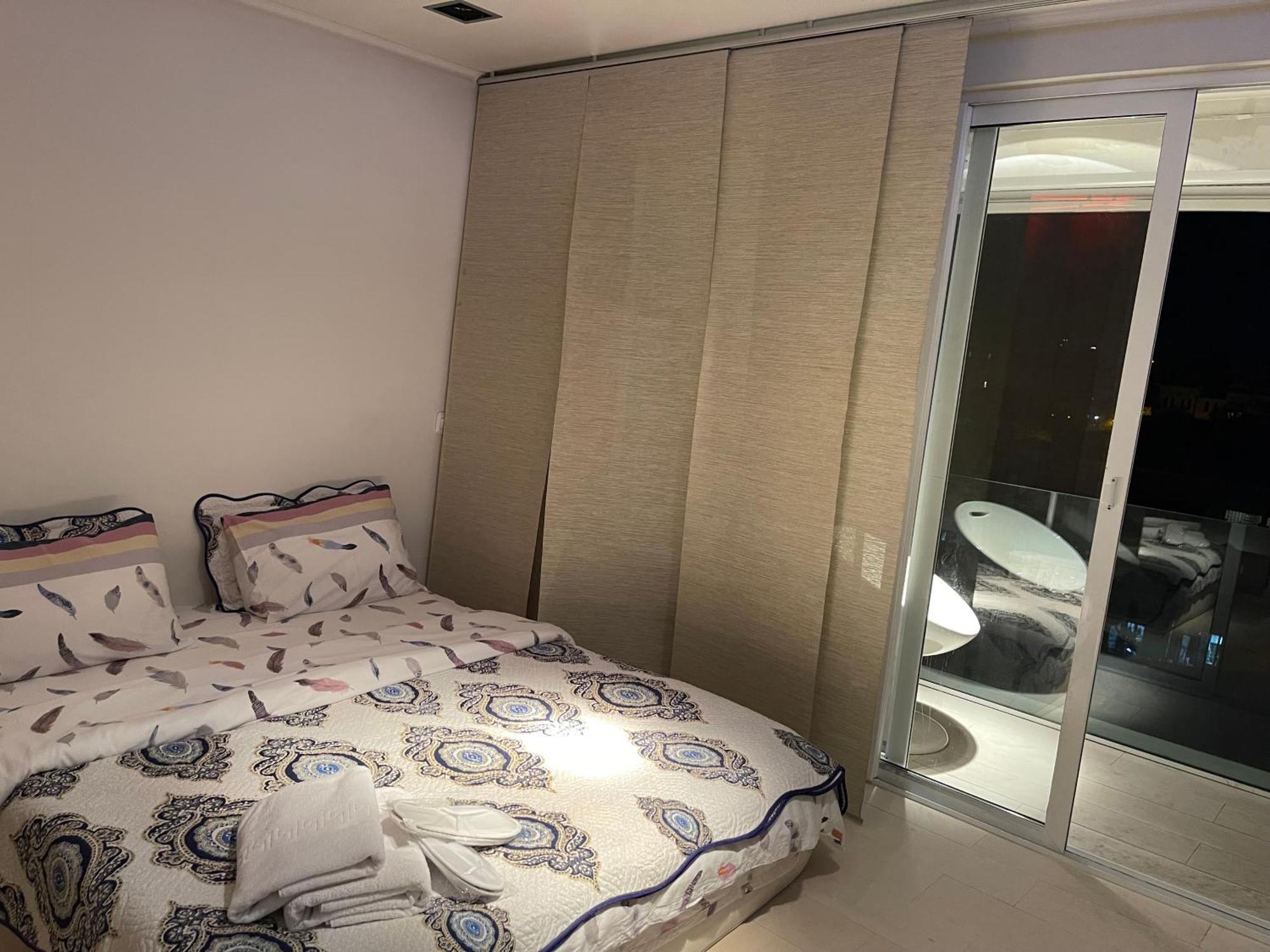 בוקרשט Black Apartament Nr1 מראה חיצוני תמונה